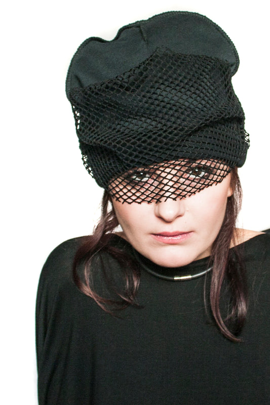 ZHANNAONA hat veil black cotton elegant touch 20s style genderfluid unisex Barcelona avant-garde fashion