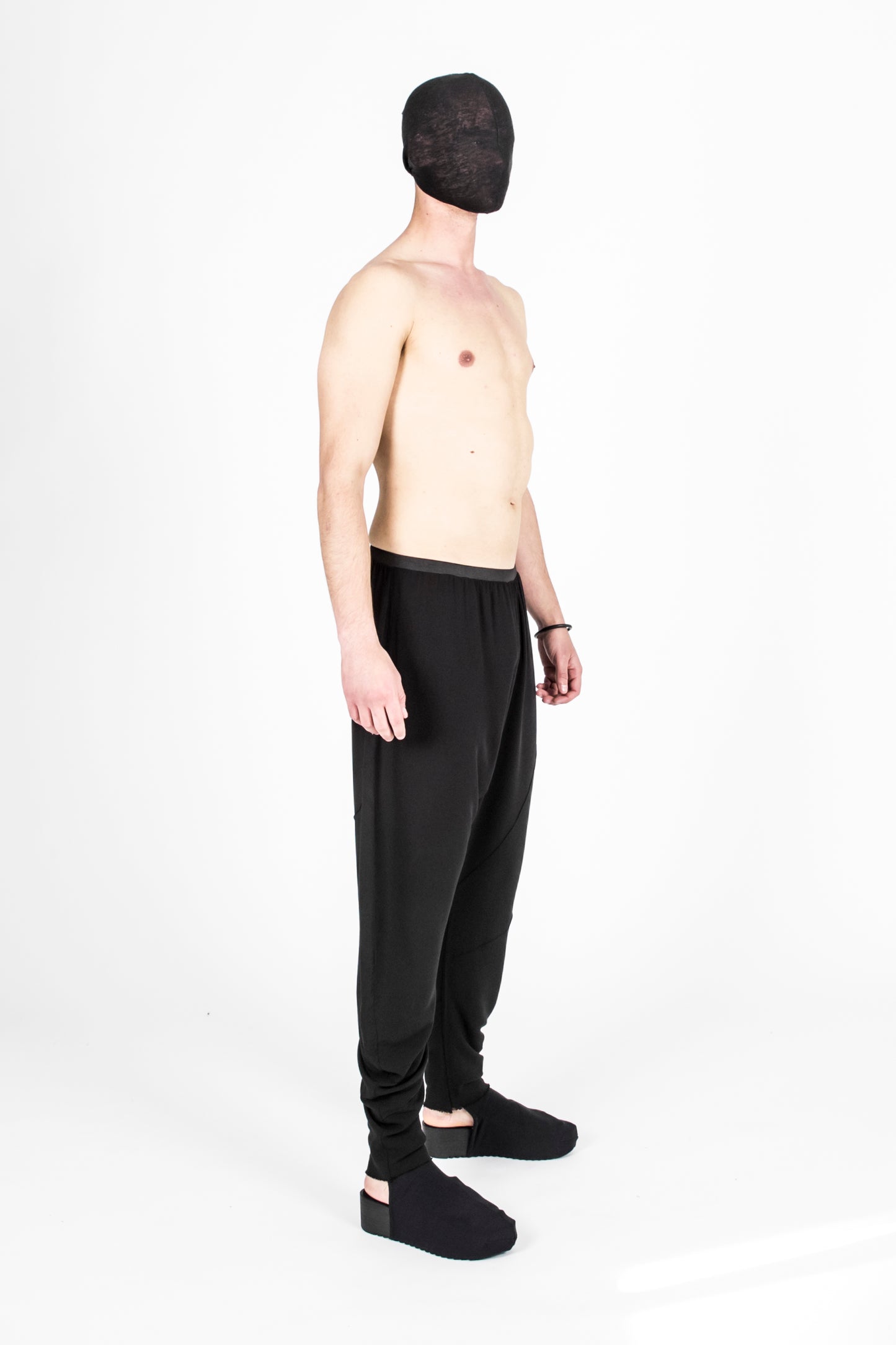 ZHANNAONA pants long low rise black viscose knit genderfluid Barcelona avant-garde fashion