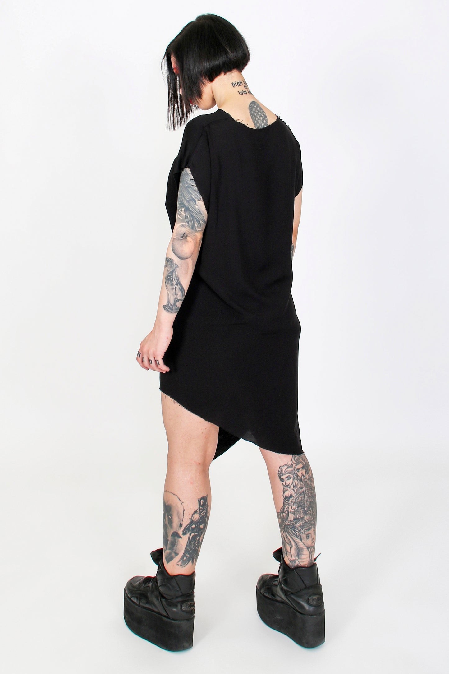 Asymmetrical Transformable Layered Top-Dress